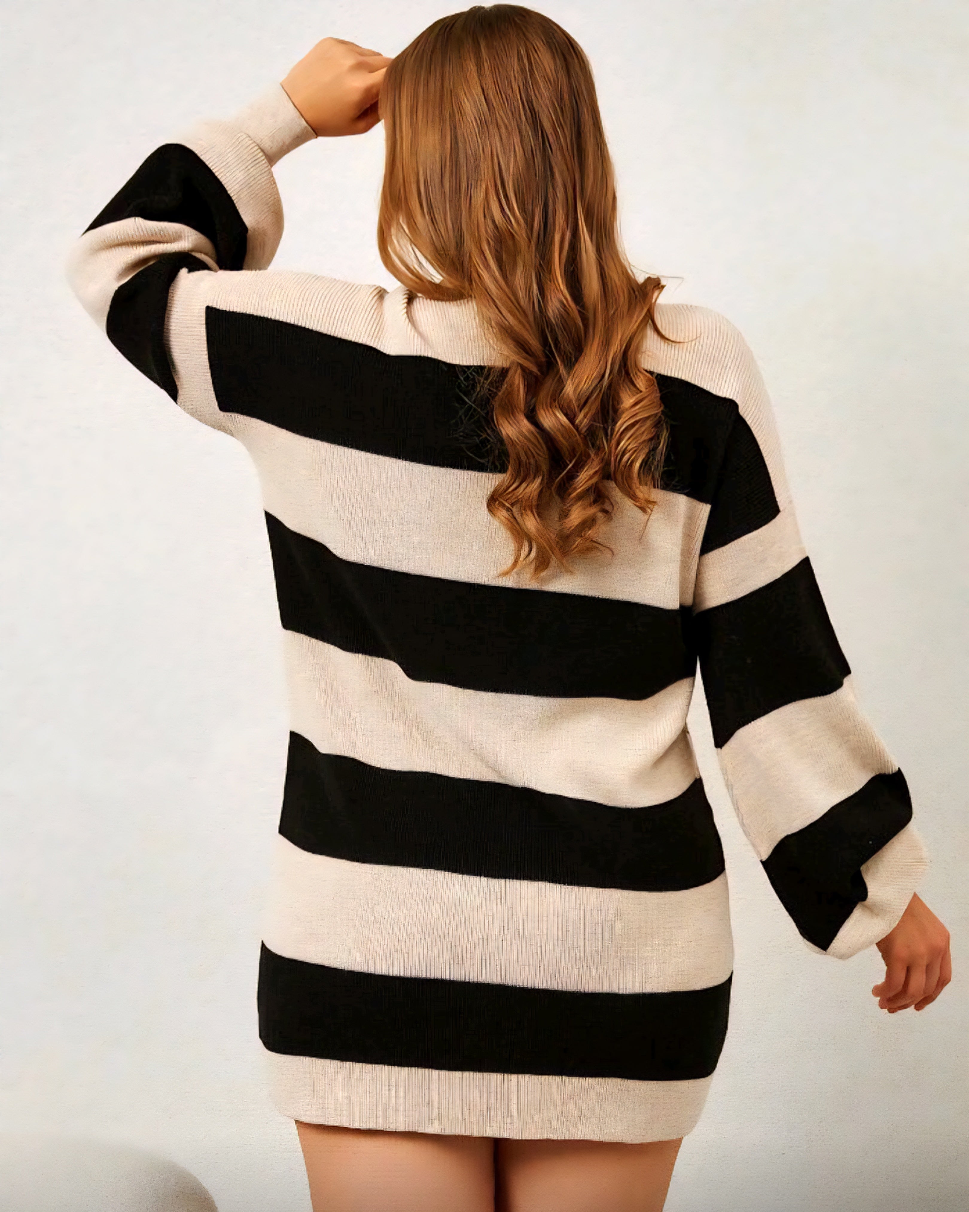 Pohodlné pruhované svetrové šaty