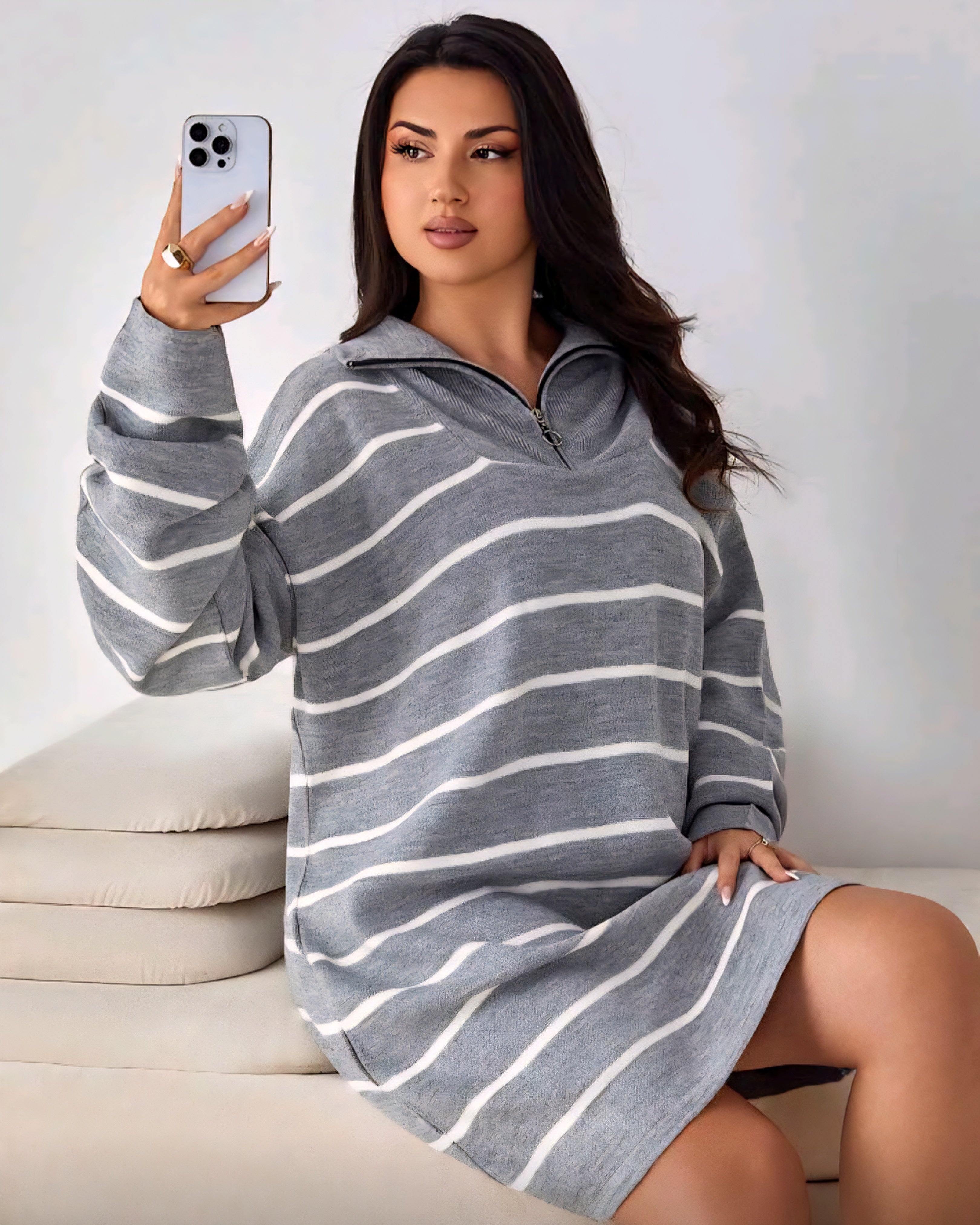 Pruhovaný dlouhý svetr se zipem u krku