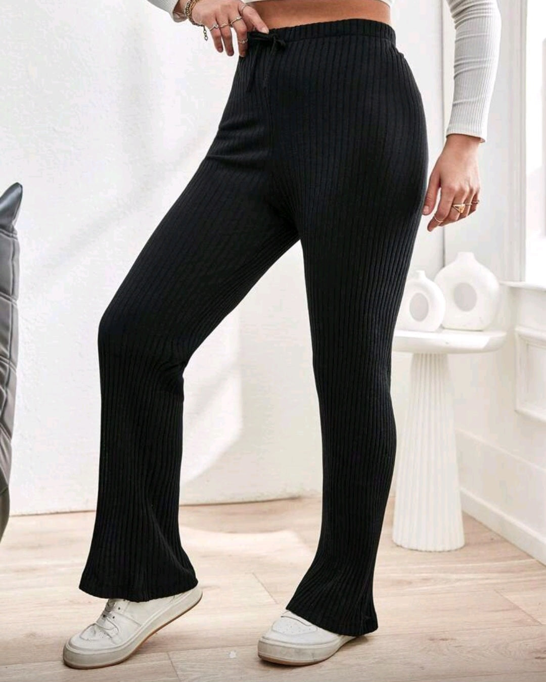 Žebrované široké tepláky s vysokým pasem