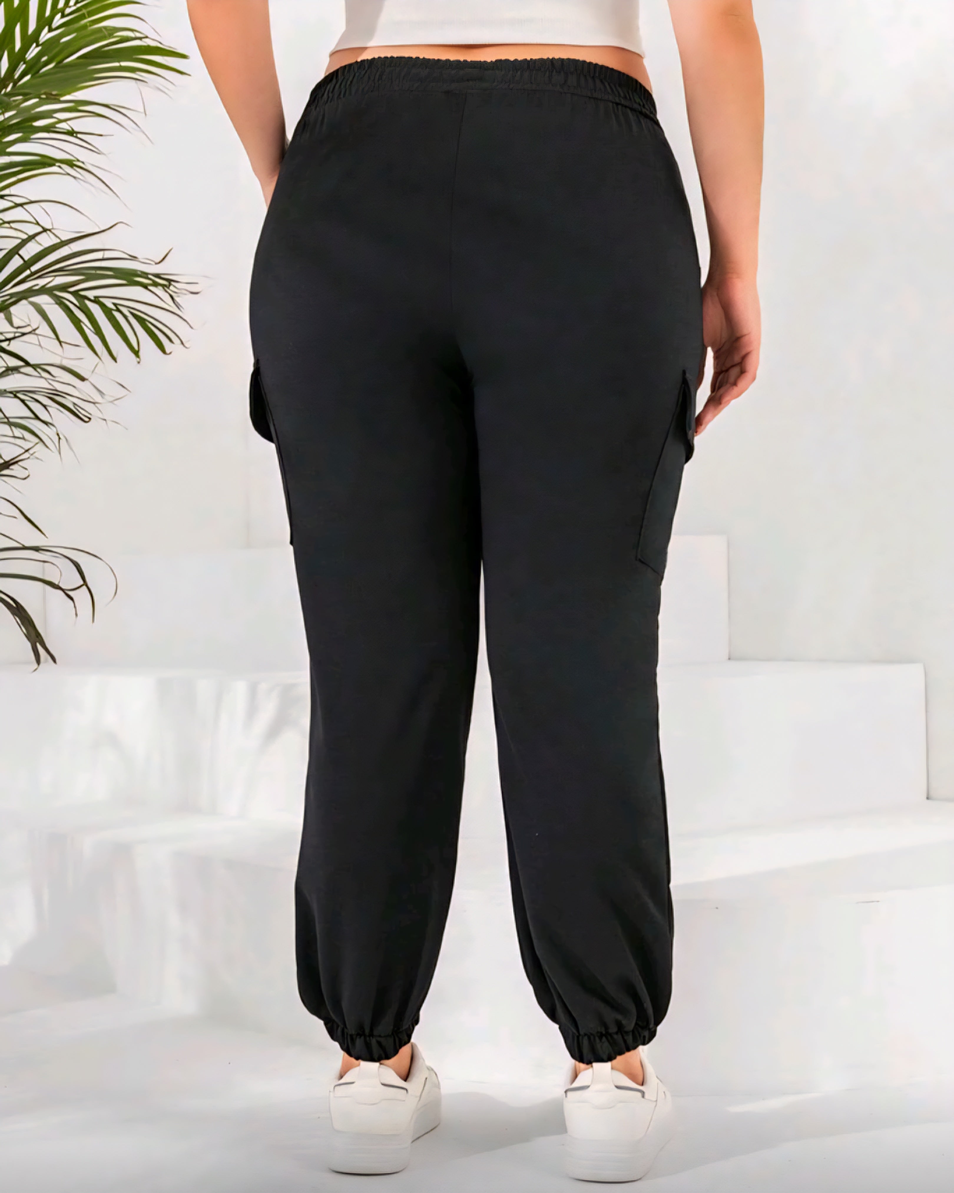 Teplákové cargo kalhoty s kapsami