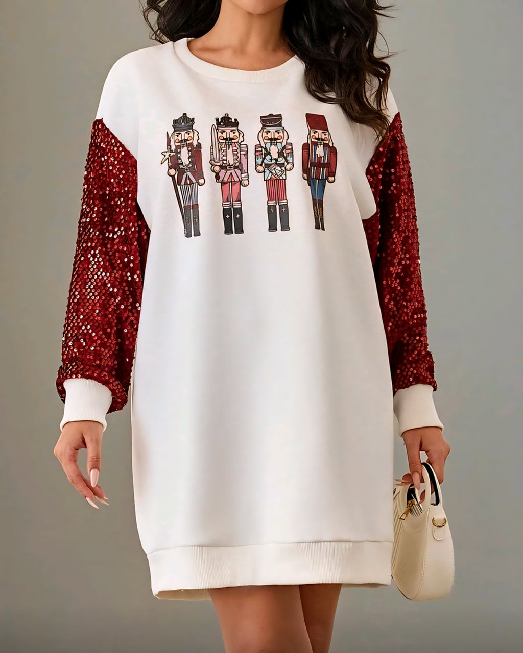 Dlouhá mikina s vánočním motivem a flitrovými rukávy