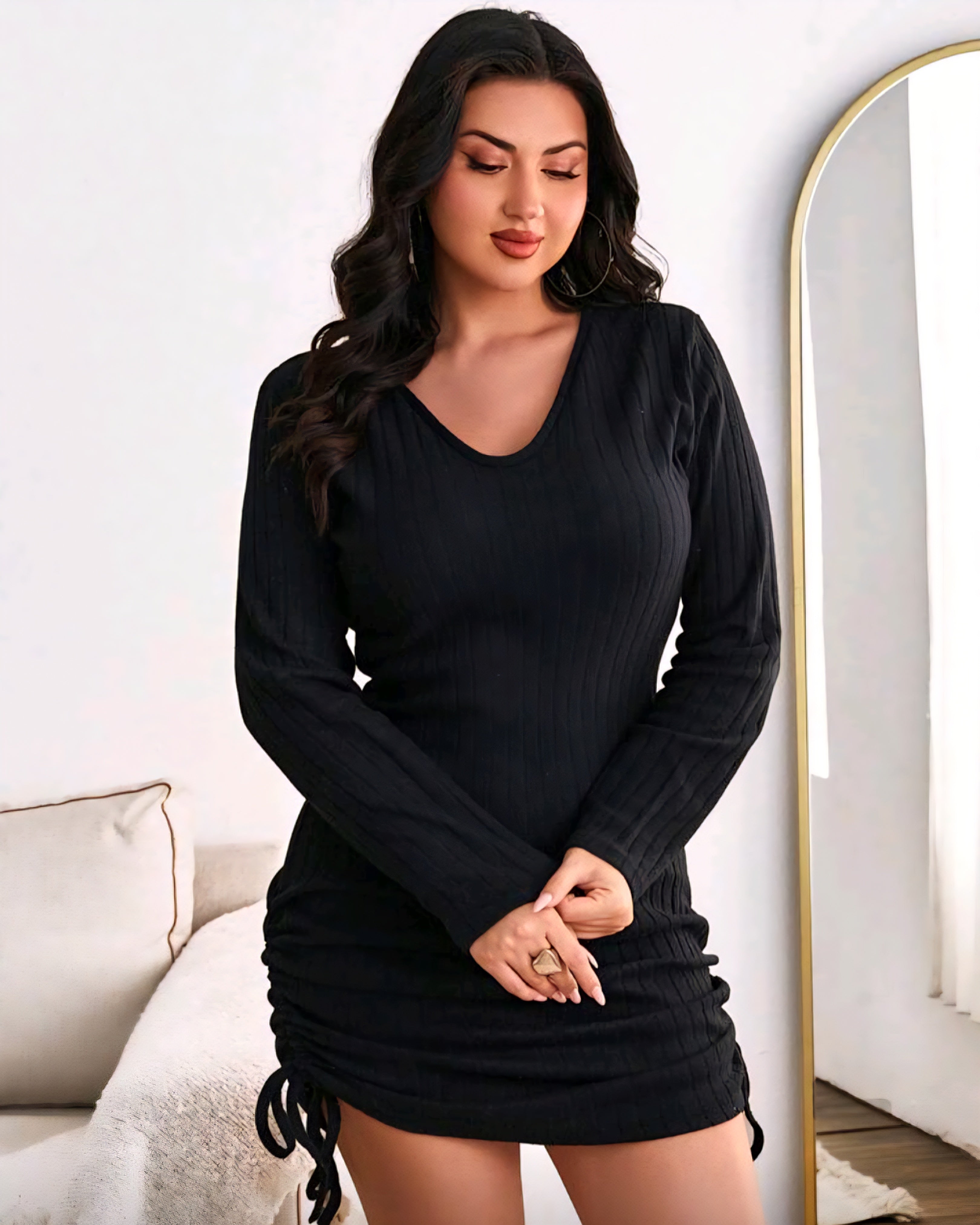 Žebrované šaty s řasením po stranách