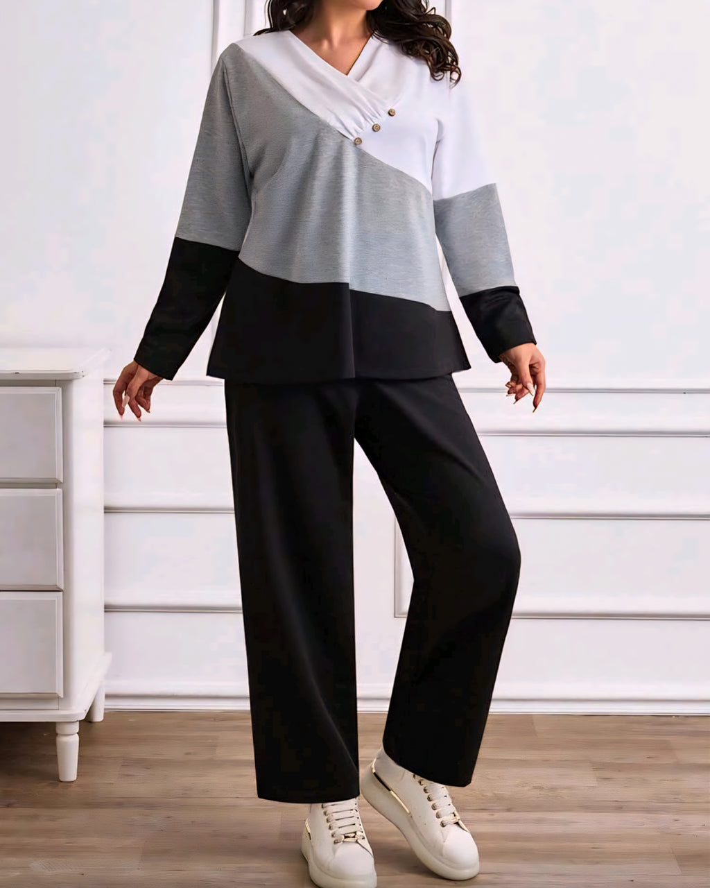 Stylová dámská souprava volného střihu