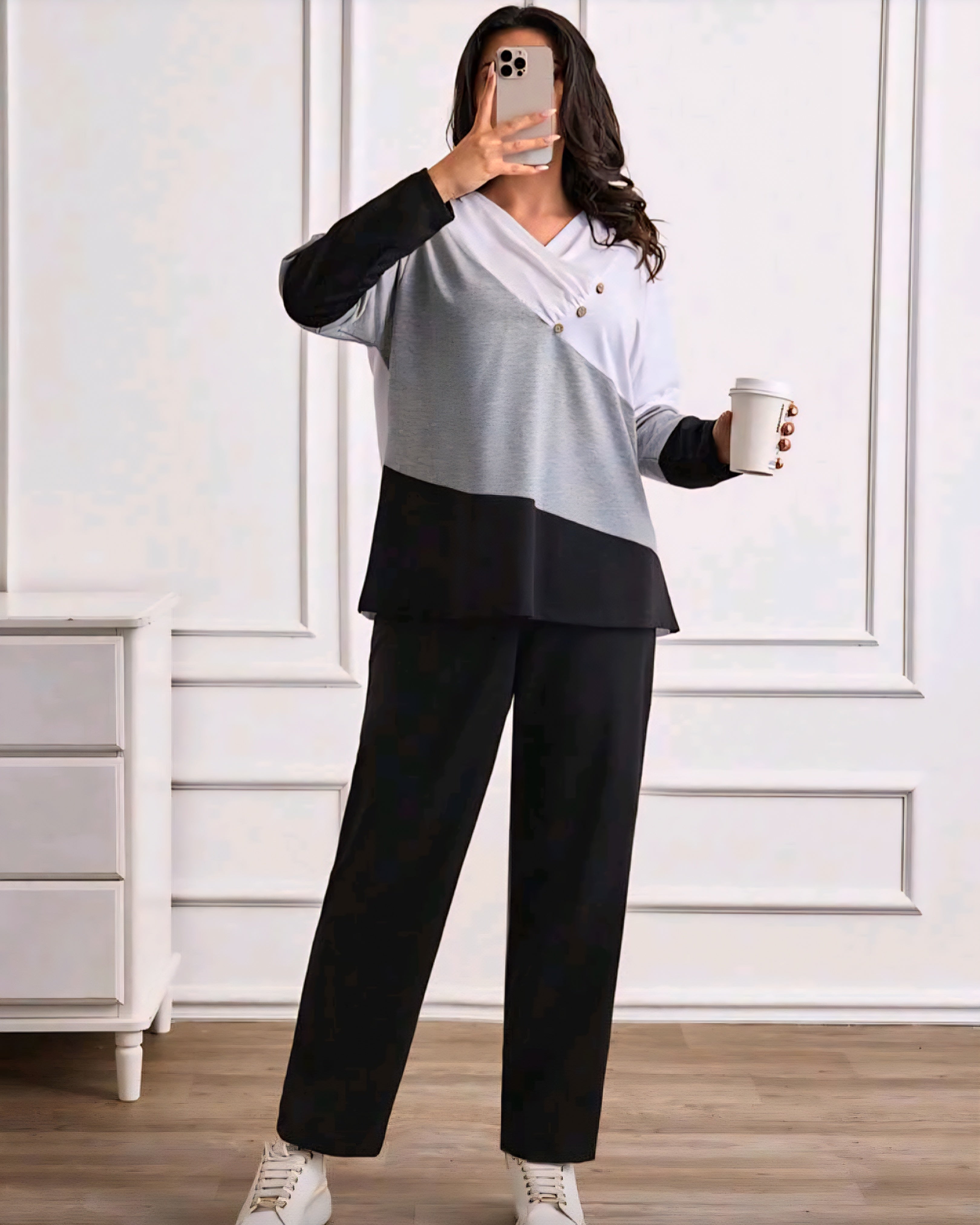 Stylová dámská souprava volného střihu