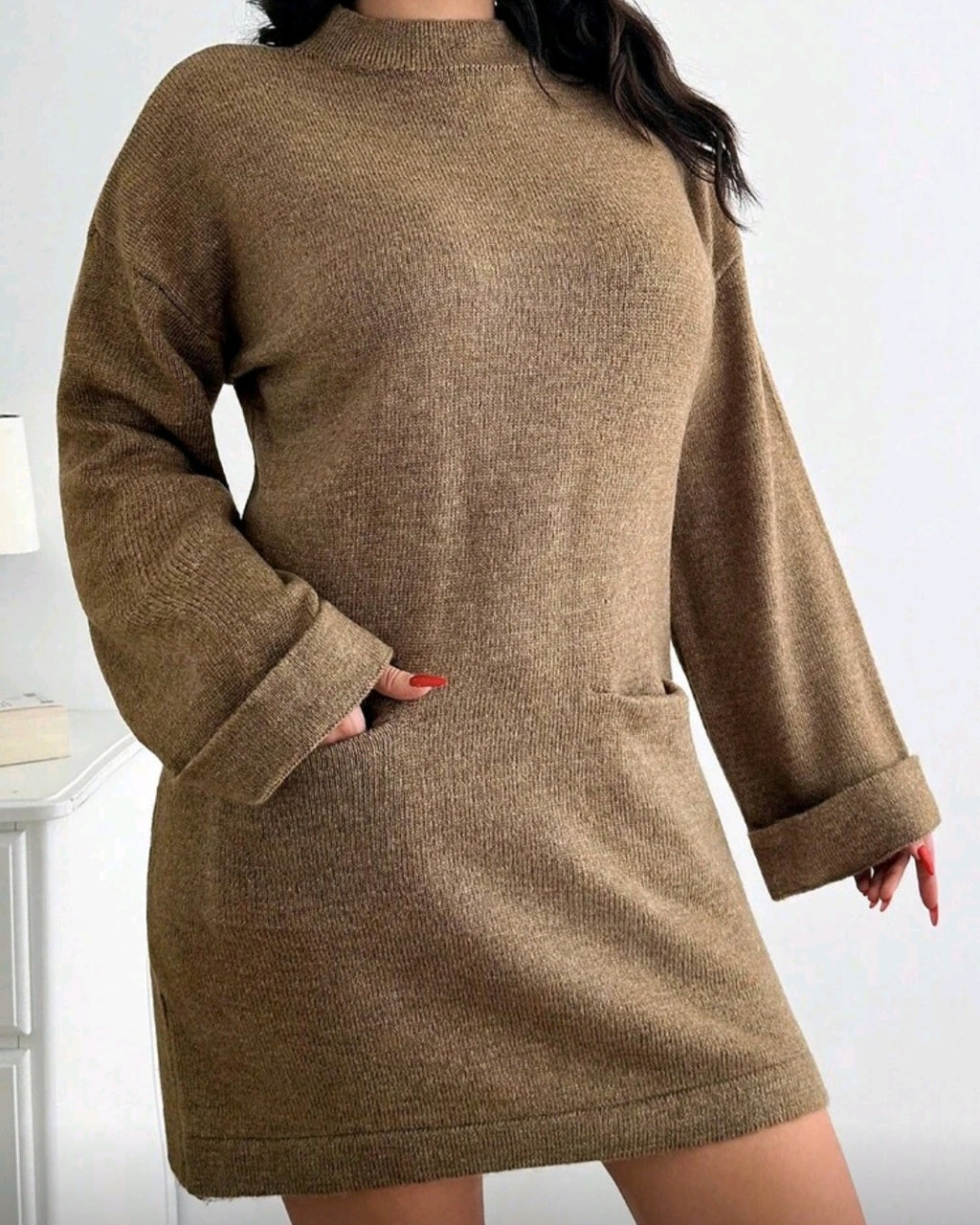 Pohodlné pletené šaty s dlouhým rukávem