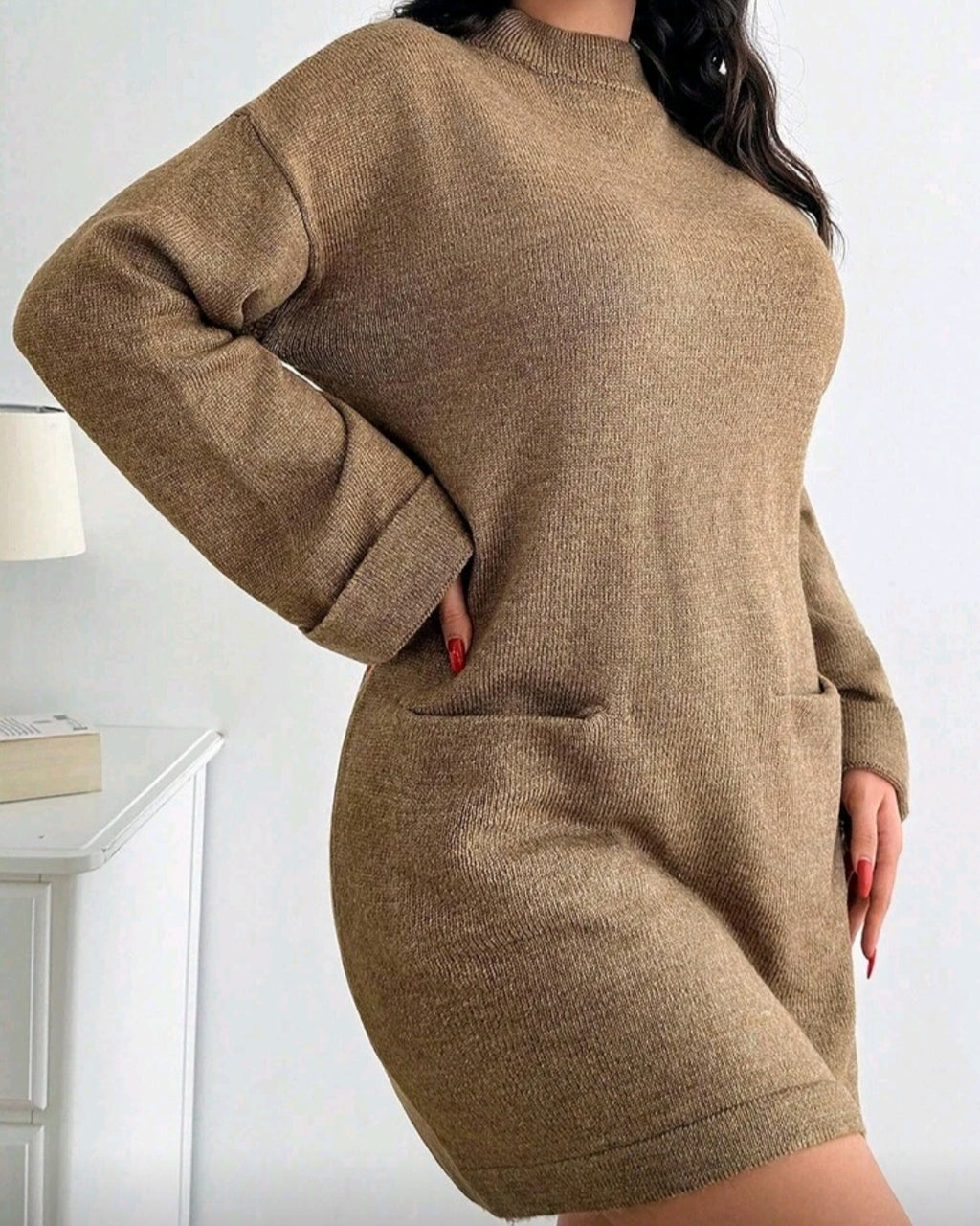 Pohodlné pletené šaty s dlouhým rukávem