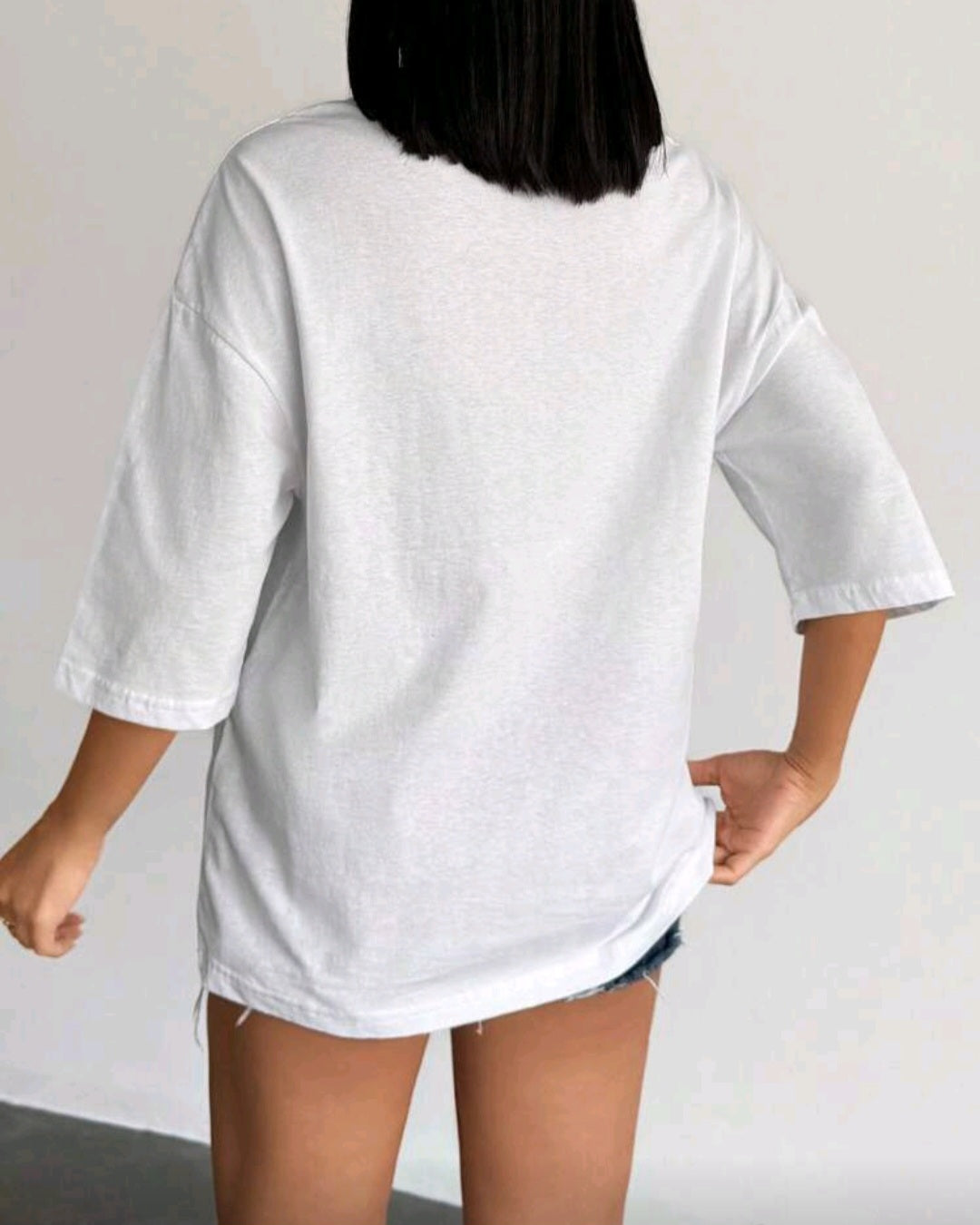 Bílé bavlněné tričko s výšivkou