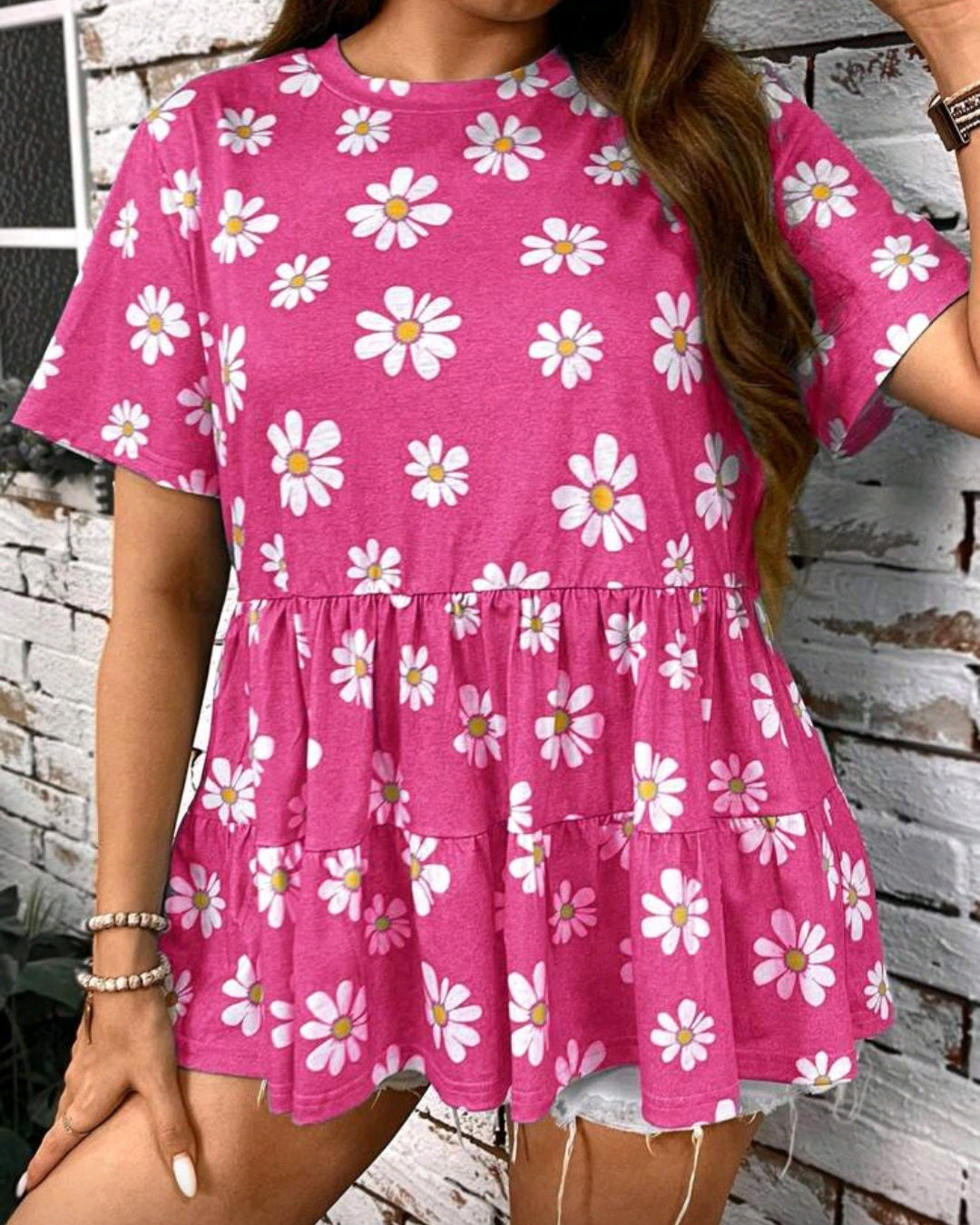 Volná tunika s květy a volánovým lemem