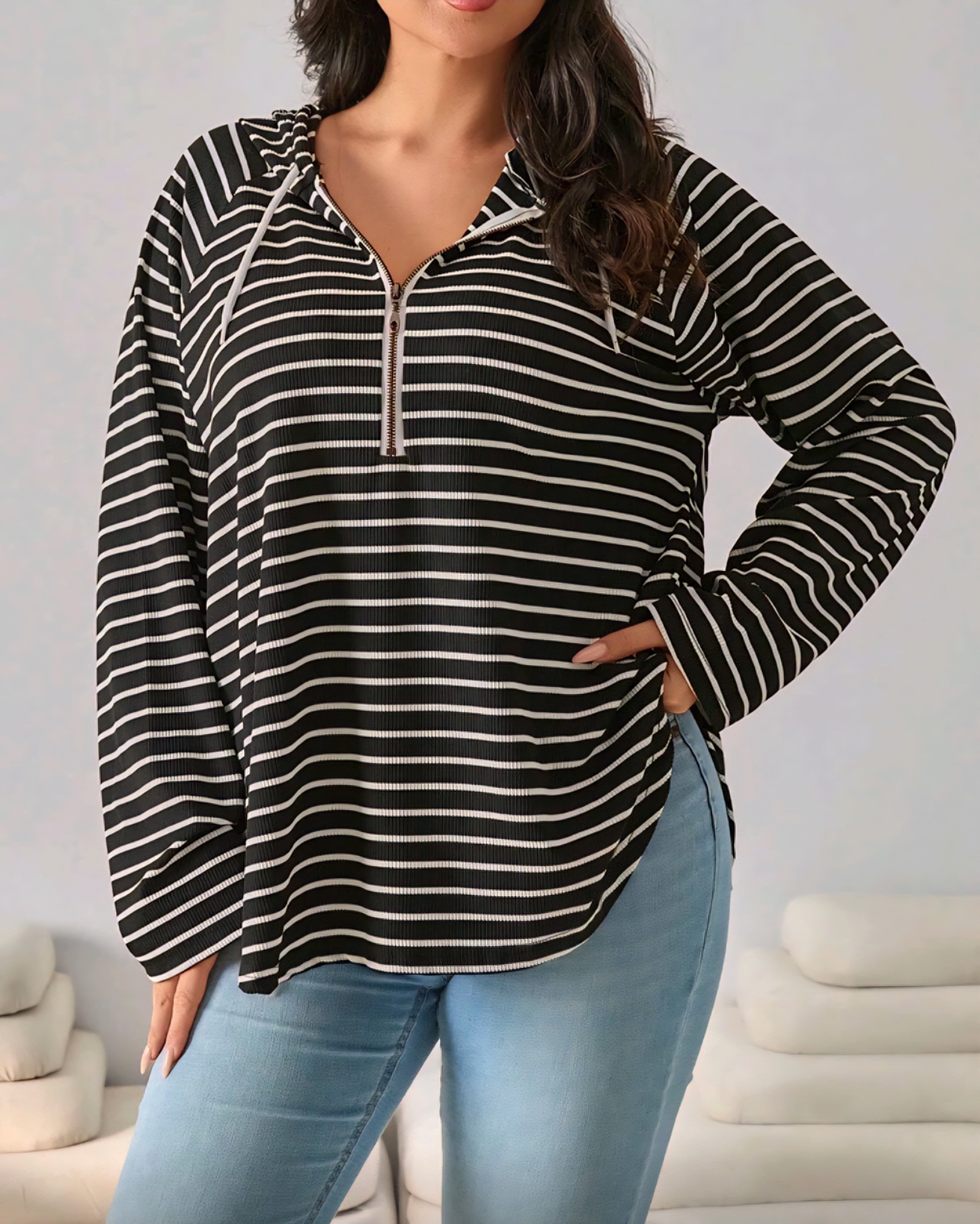 Černobílé pruhované tričko s dlouhým rukávem