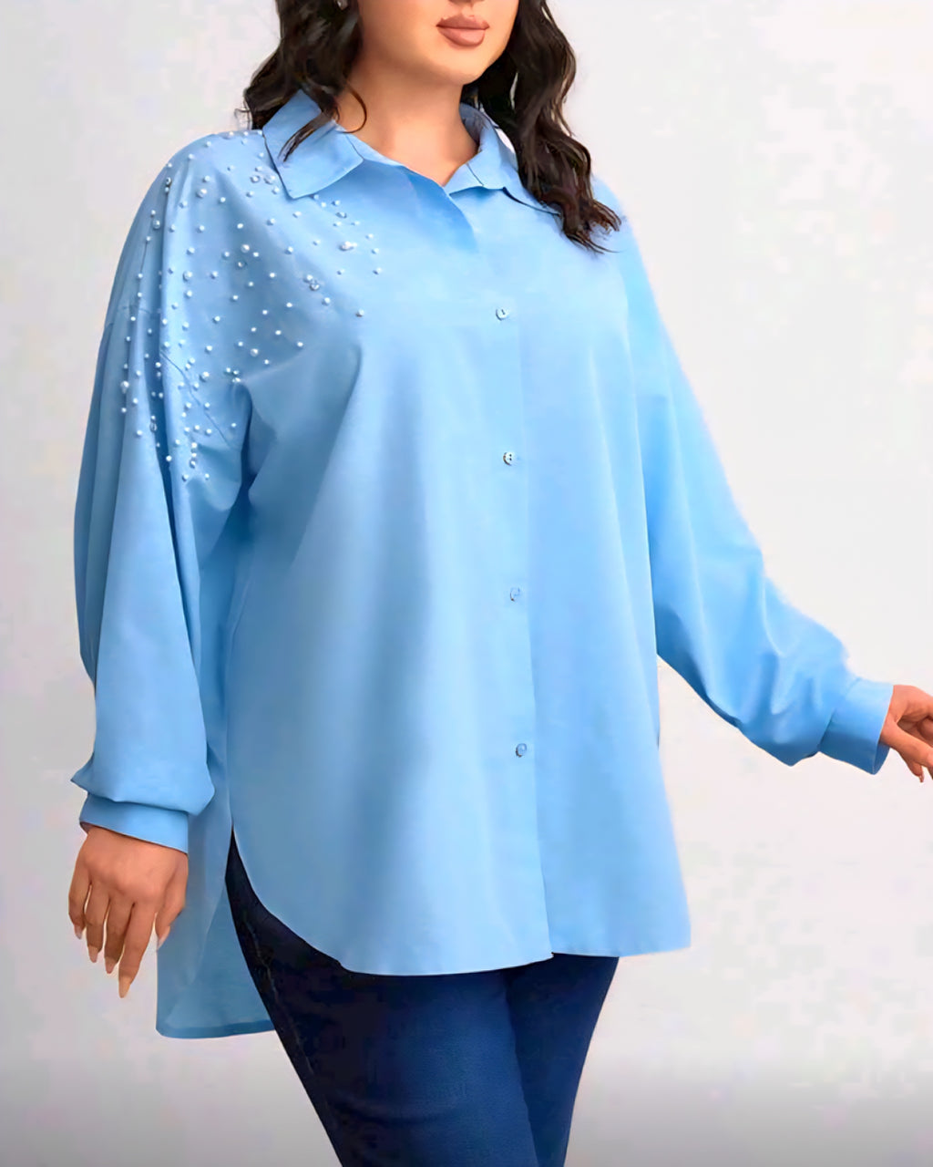 Elegantní halenka s perlami