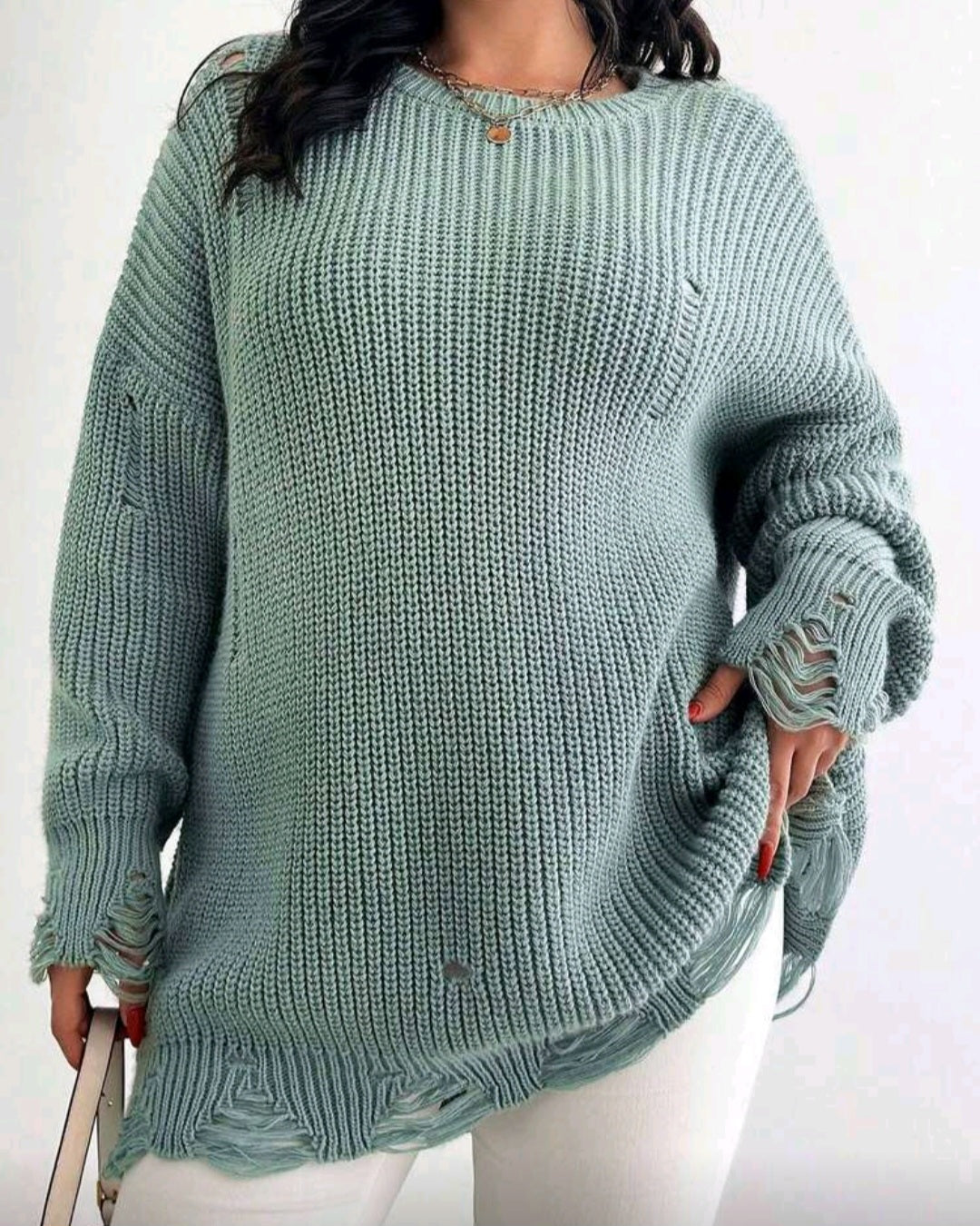 Oversize trhaný svetřík