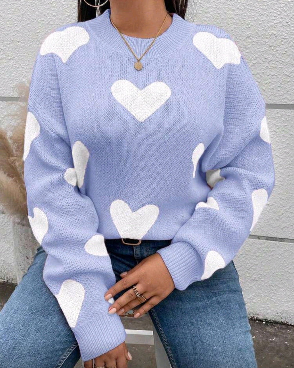 Volný pletený svetr se srdíčky