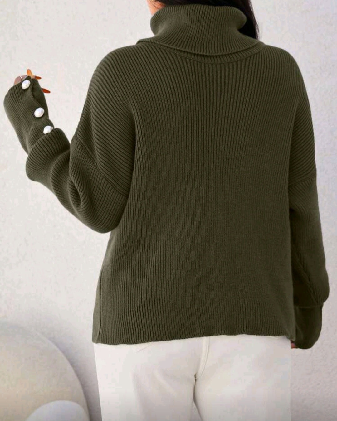 Volný pletený svetr