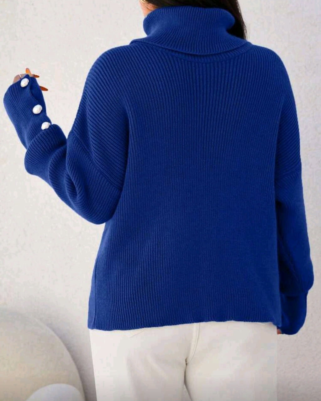 Volný pletený svetr