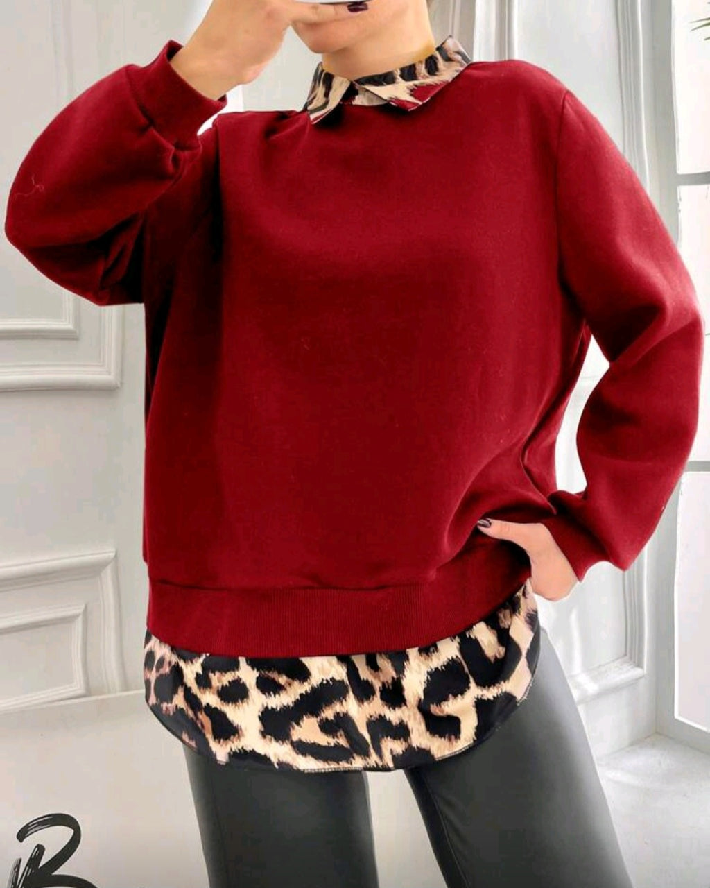 Dámská bavlněná mikina s košilovým lemem a leopardím vzorem