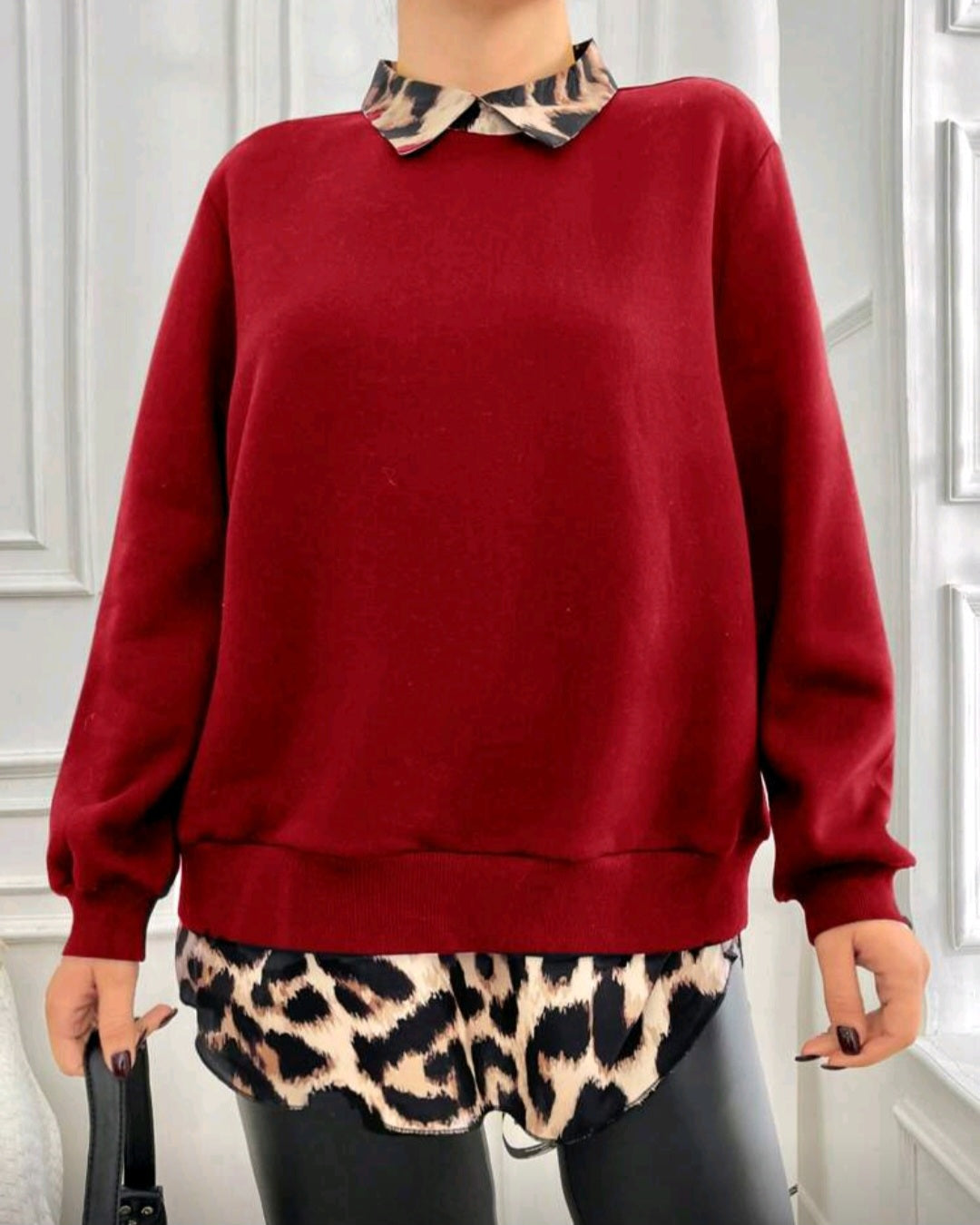 Dámská bavlněná mikina s košilovým lemem a leopardím vzorem