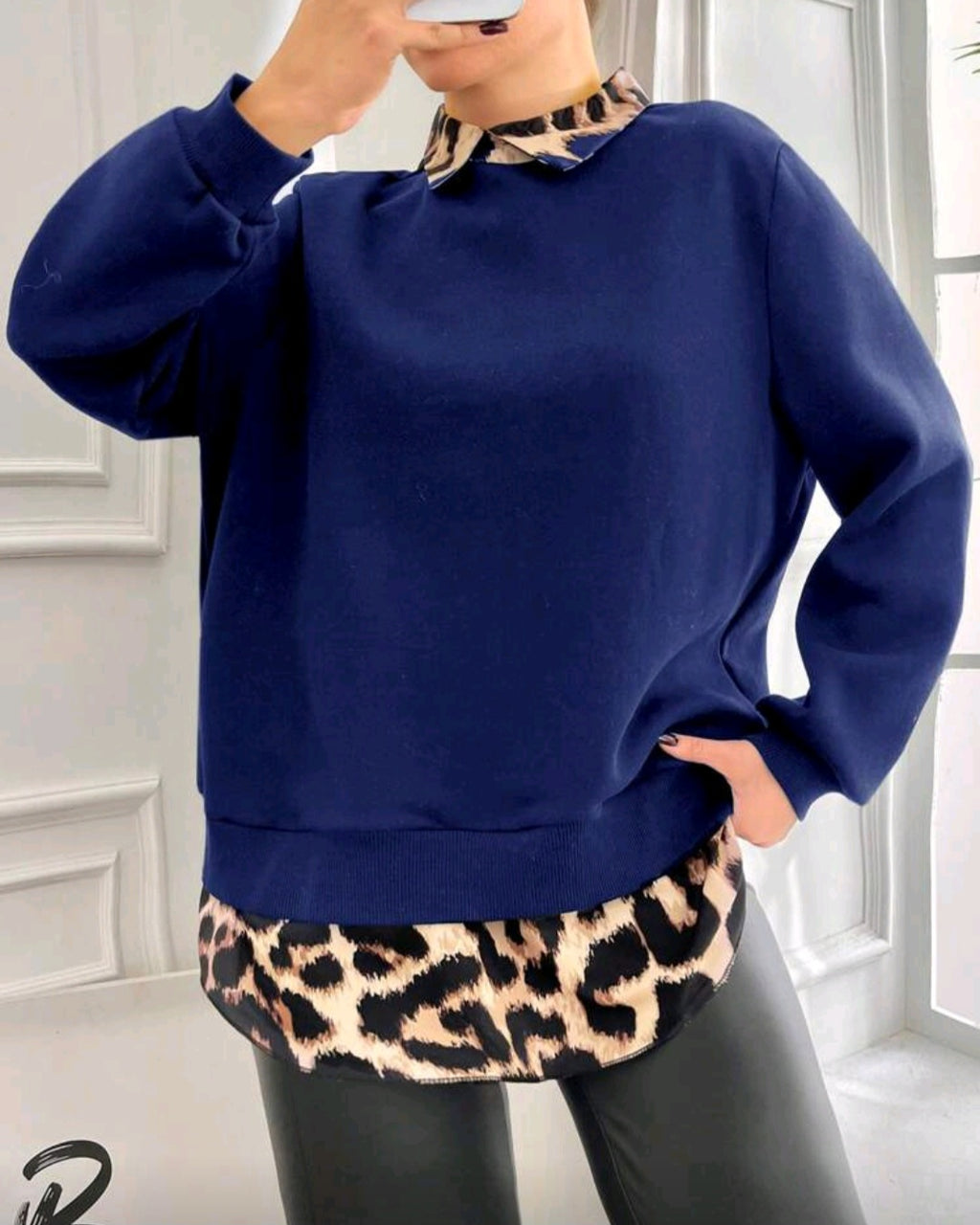 Dámská bavlněná mikina s košilovým lemem a leopardím vzorem